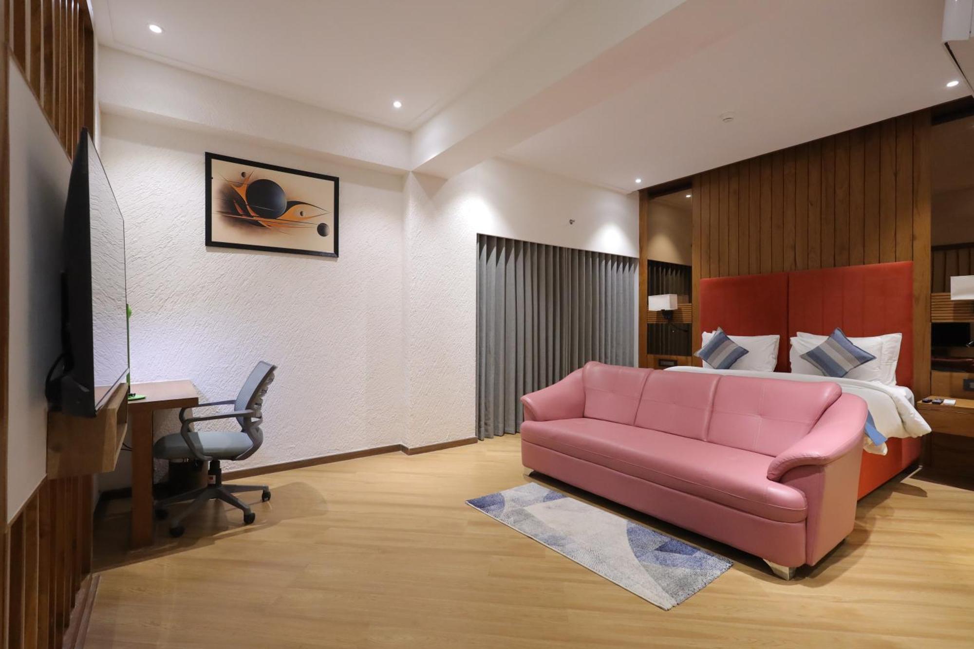 Ramada Encore By Wyndham Viramgam Exterior photo