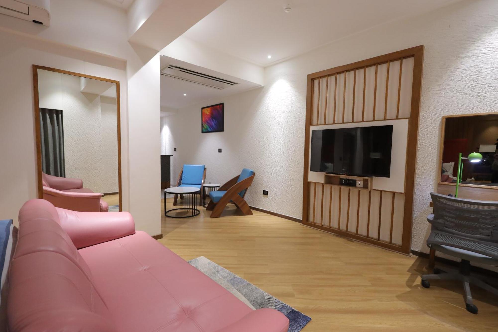 Ramada Encore By Wyndham Viramgam Exterior photo