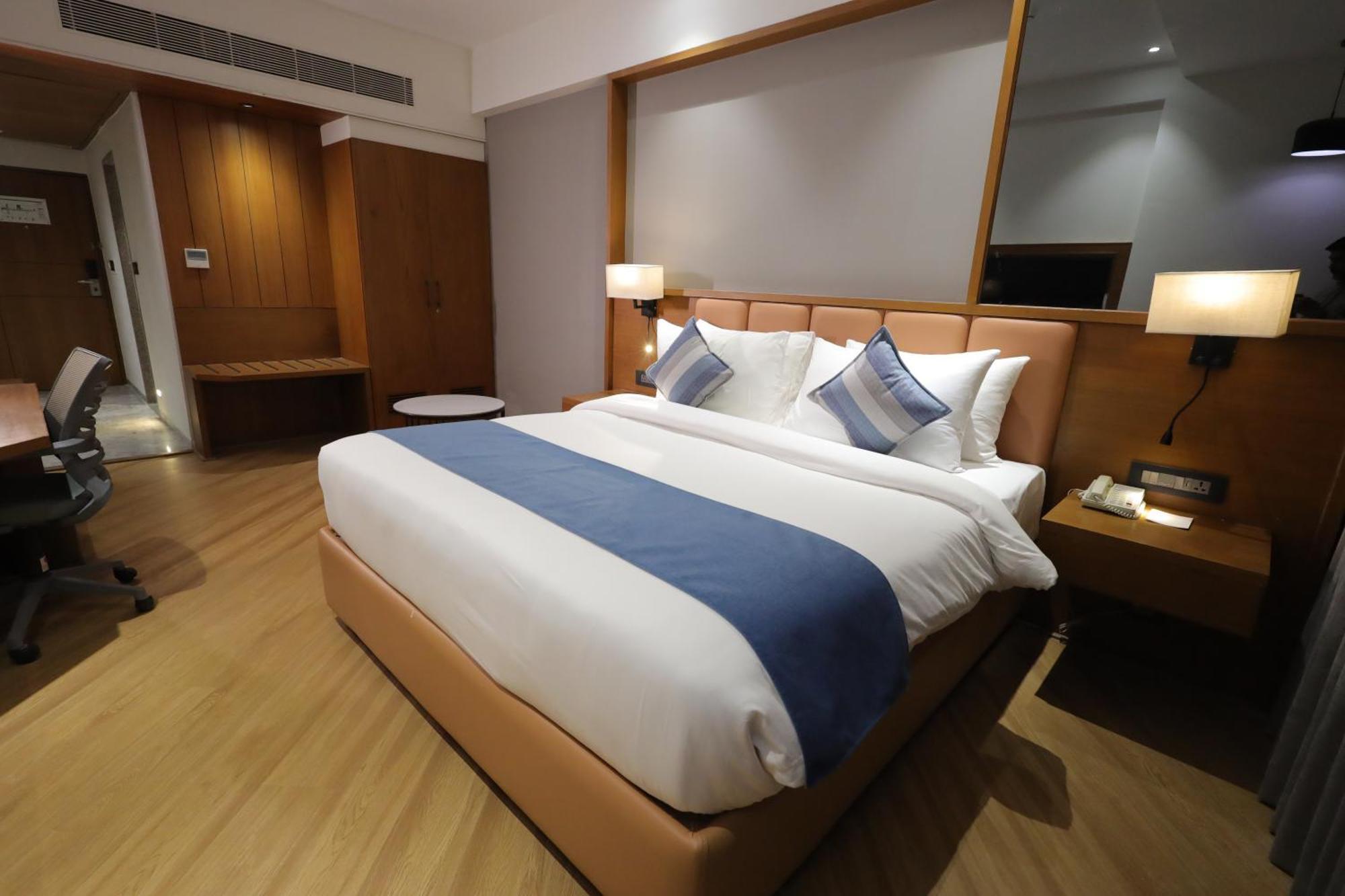 Ramada Encore By Wyndham Viramgam Exterior photo