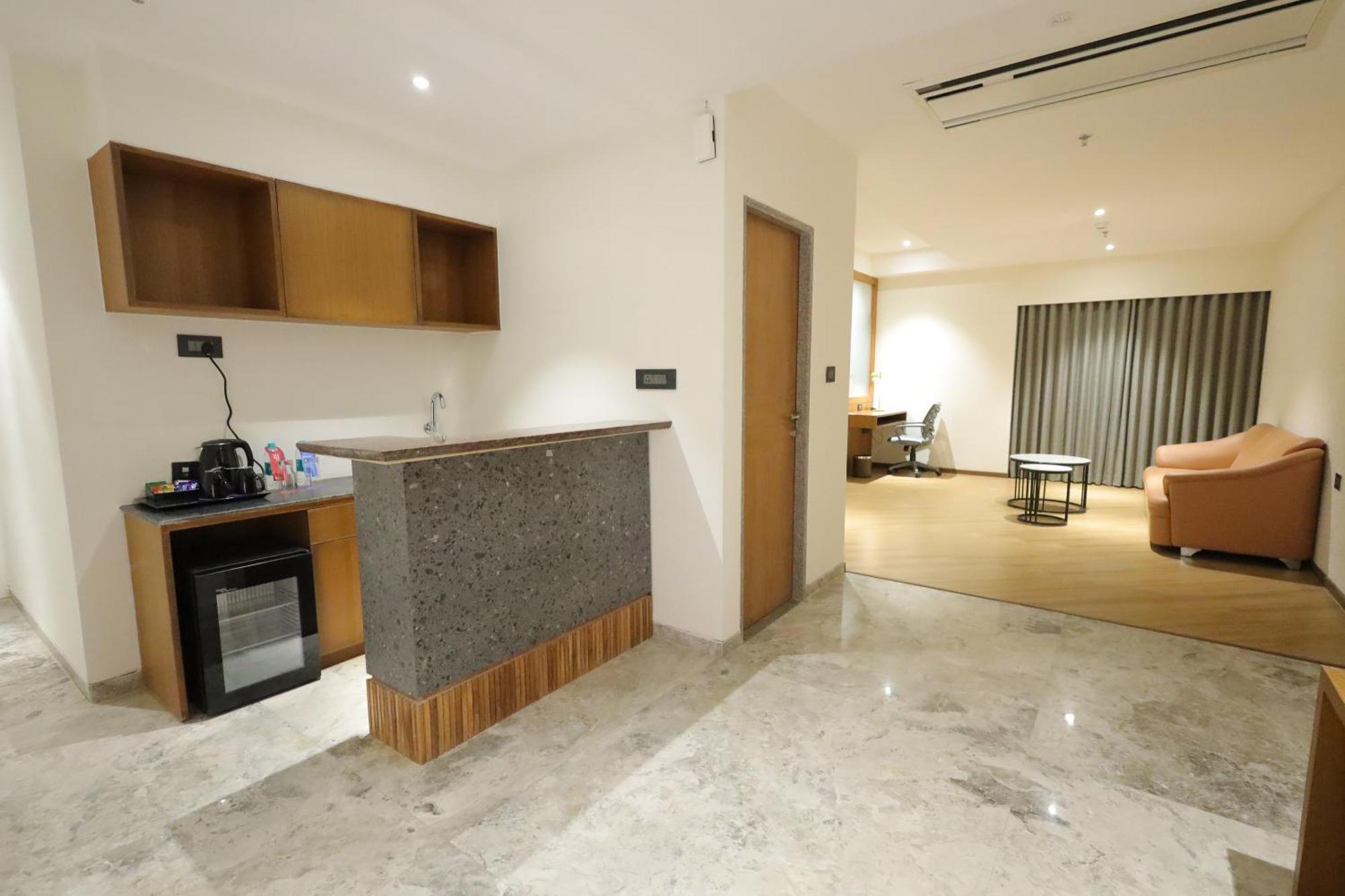 Ramada Encore By Wyndham Viramgam Exterior photo